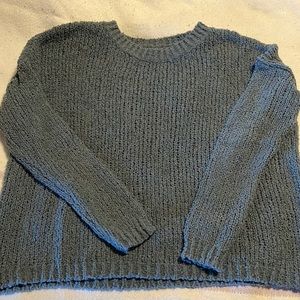 Lightweight crewneck sweater